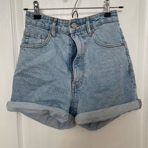 Zara mom jean shorts size 2
